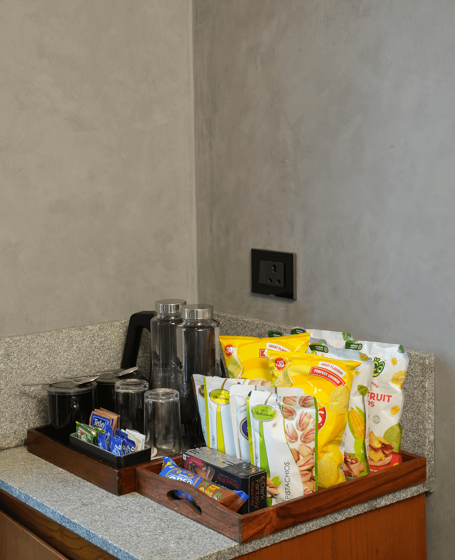 RiversideManor Room image 01